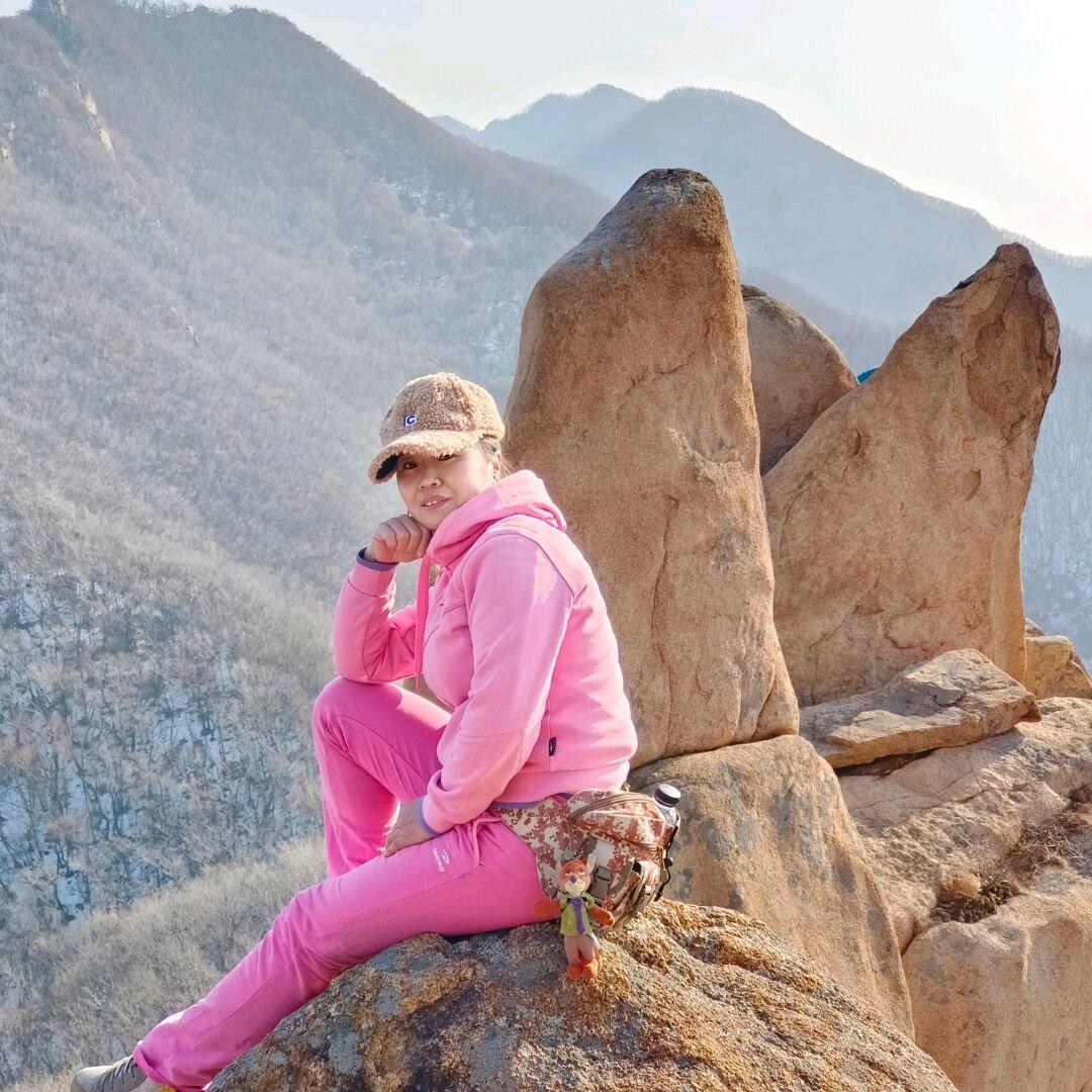 【巛】🇨🇳岫