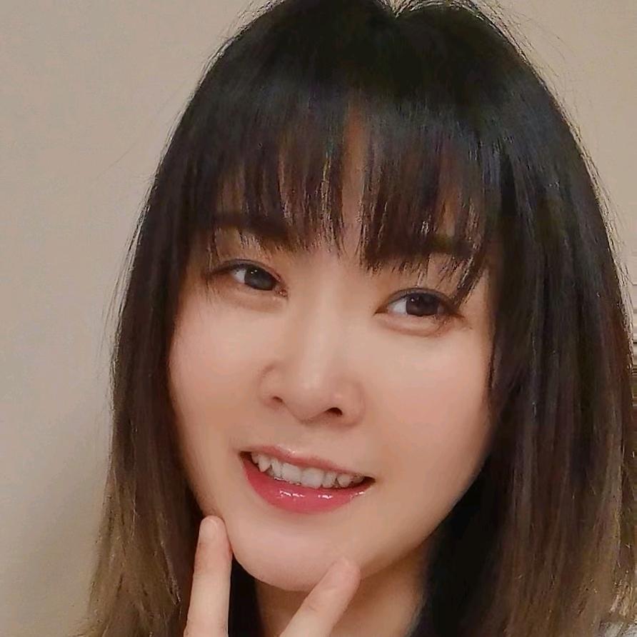 脑动元新媒体阿琼