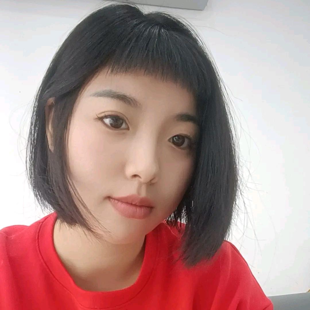 有个妹妹叫宝宝。