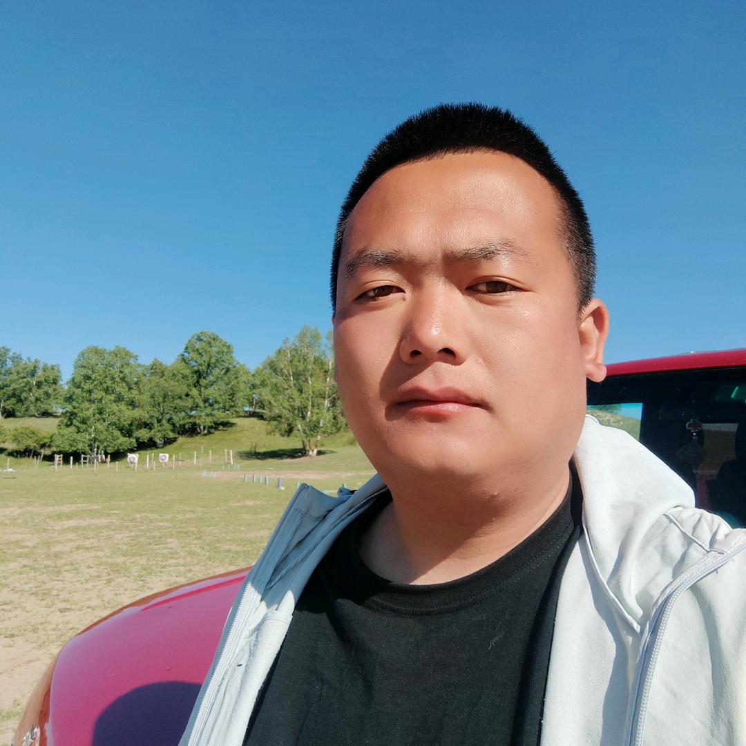 老杜在乌兰布统