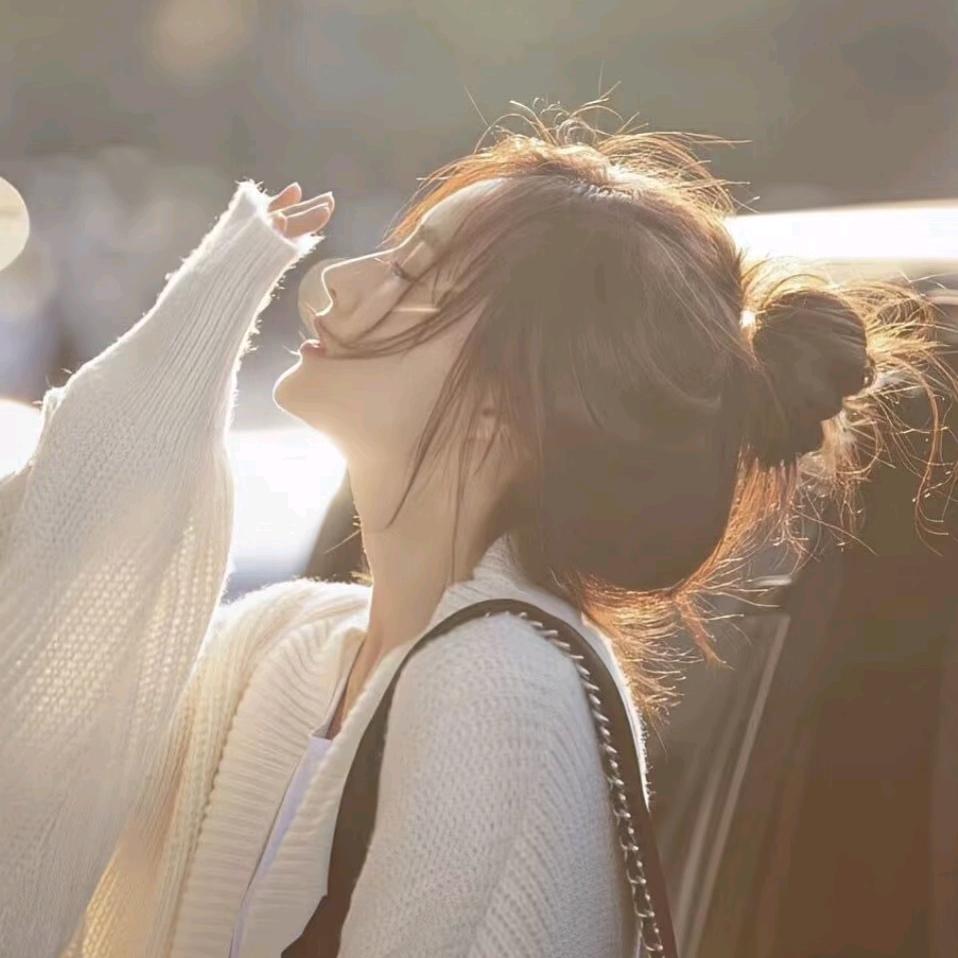 外贸家 Z.bIues（轻奢慵懒风穿搭）