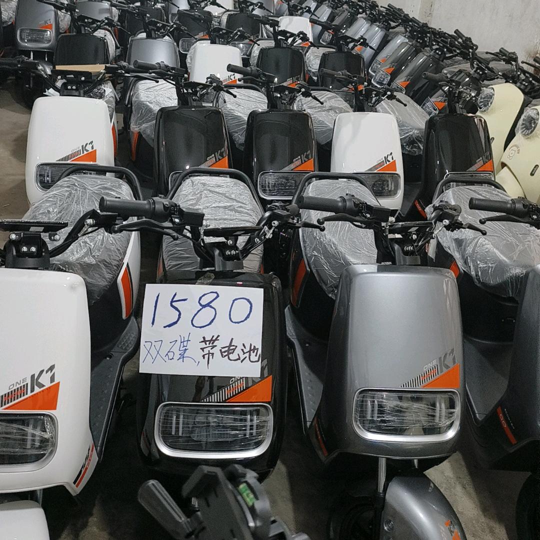 武汉陶圆电动车（新车半价）