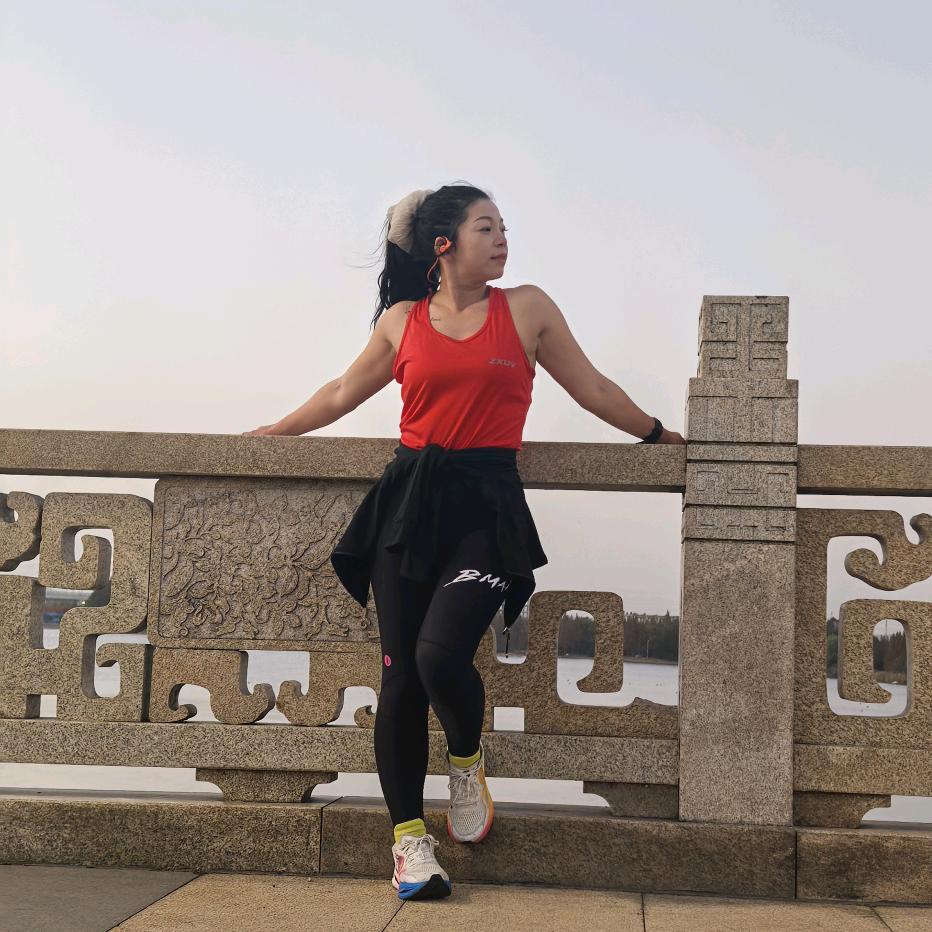 不哭不闹的🌶️妹子