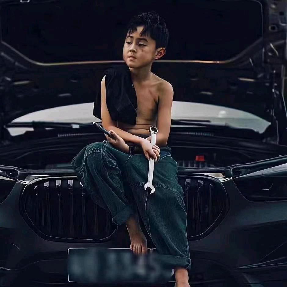 韩，，，