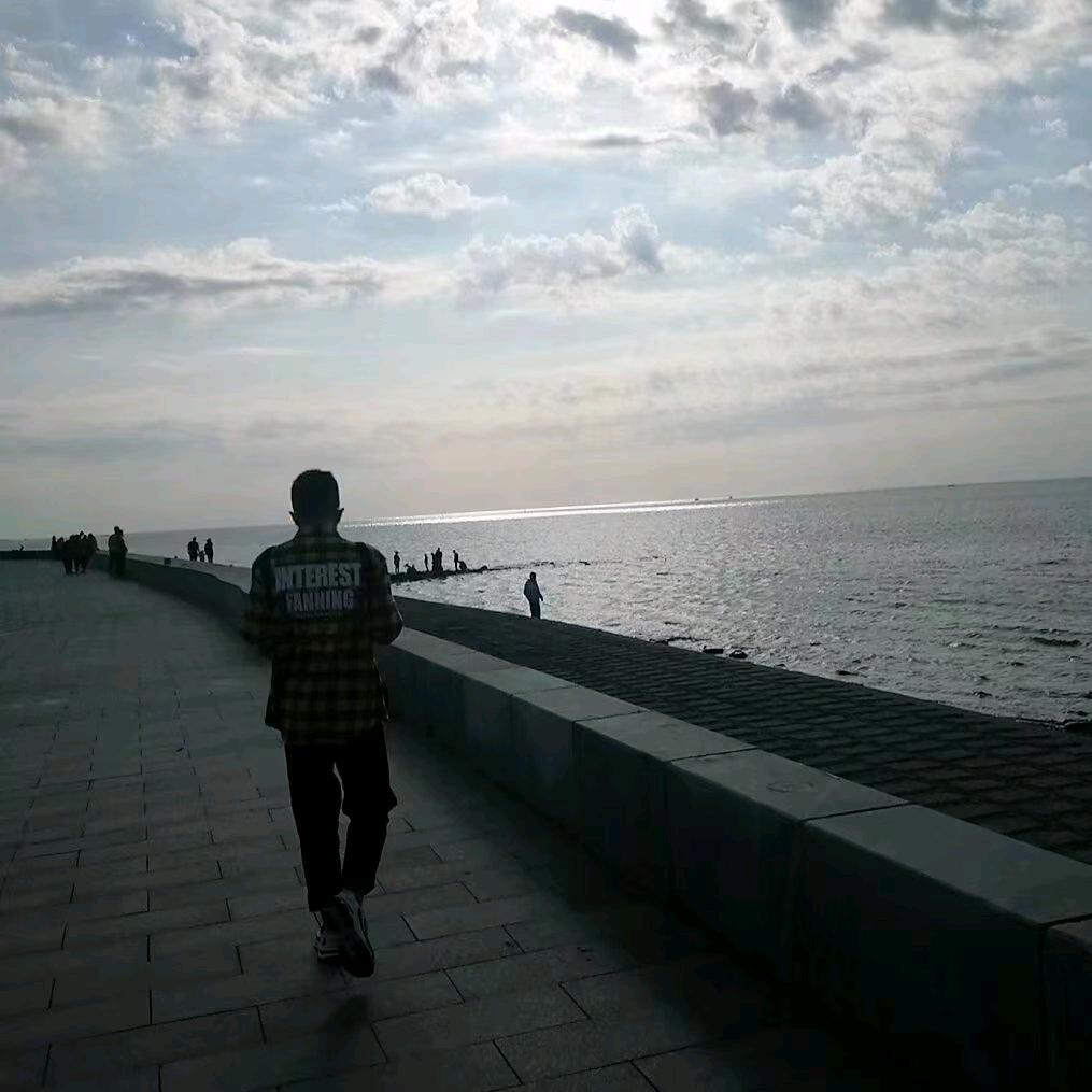怀旧的她