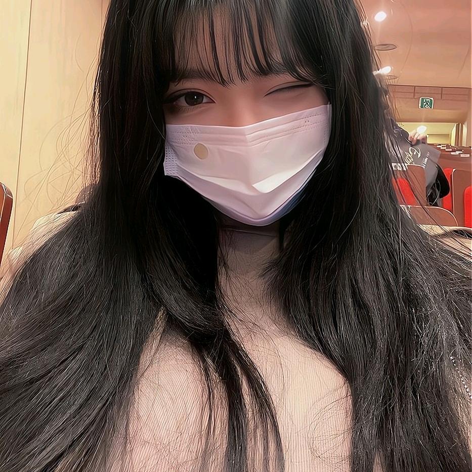 胡可欣.