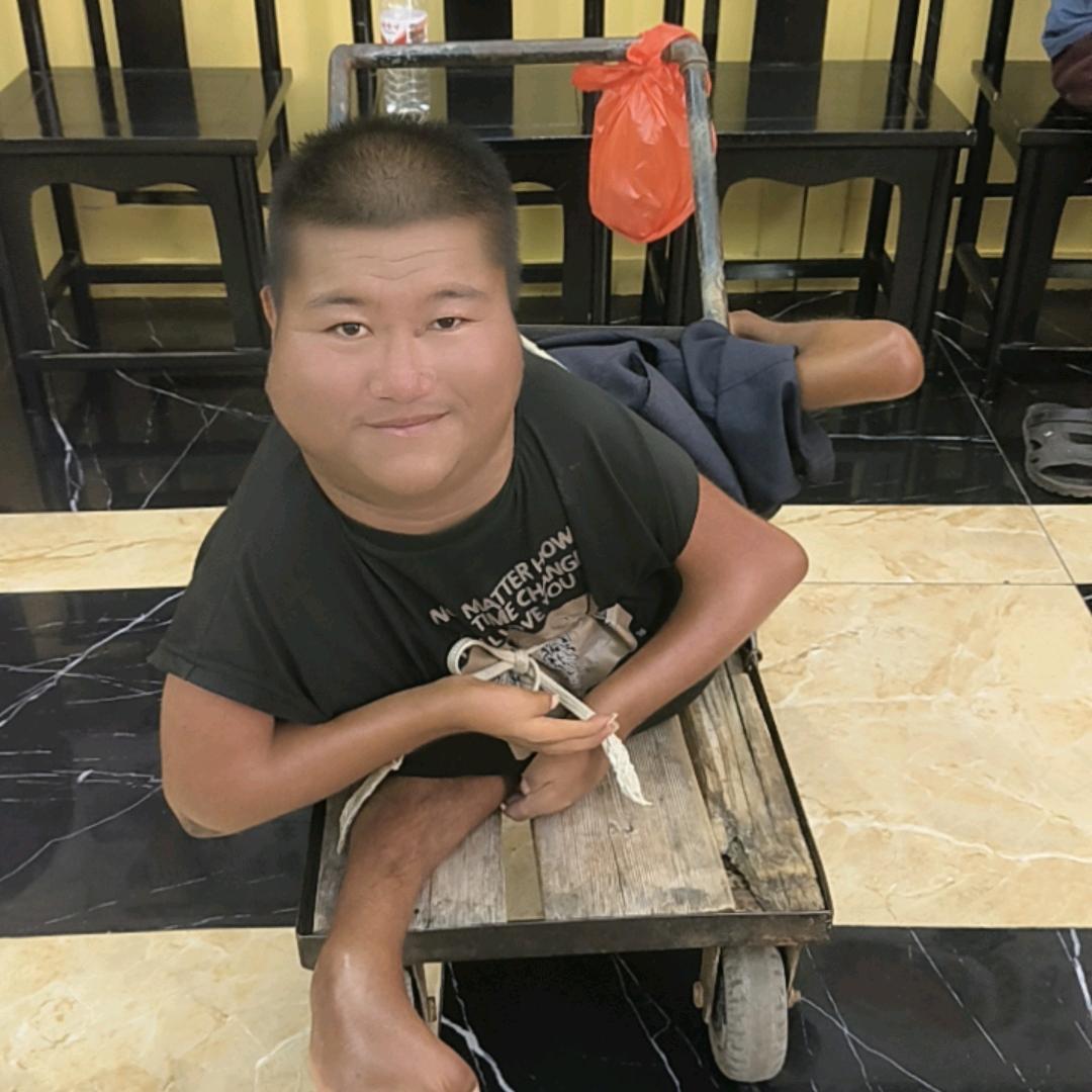 阿宝。
