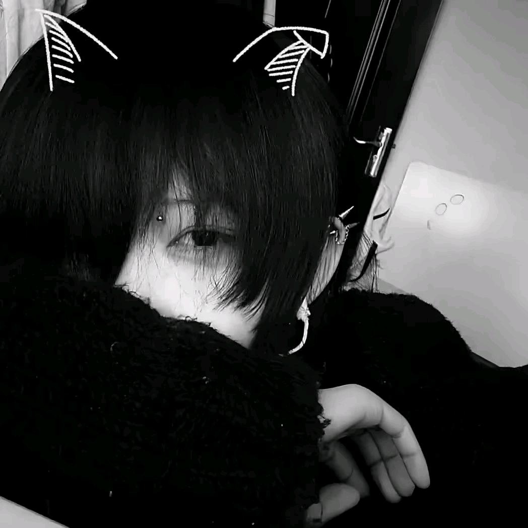 久违头像