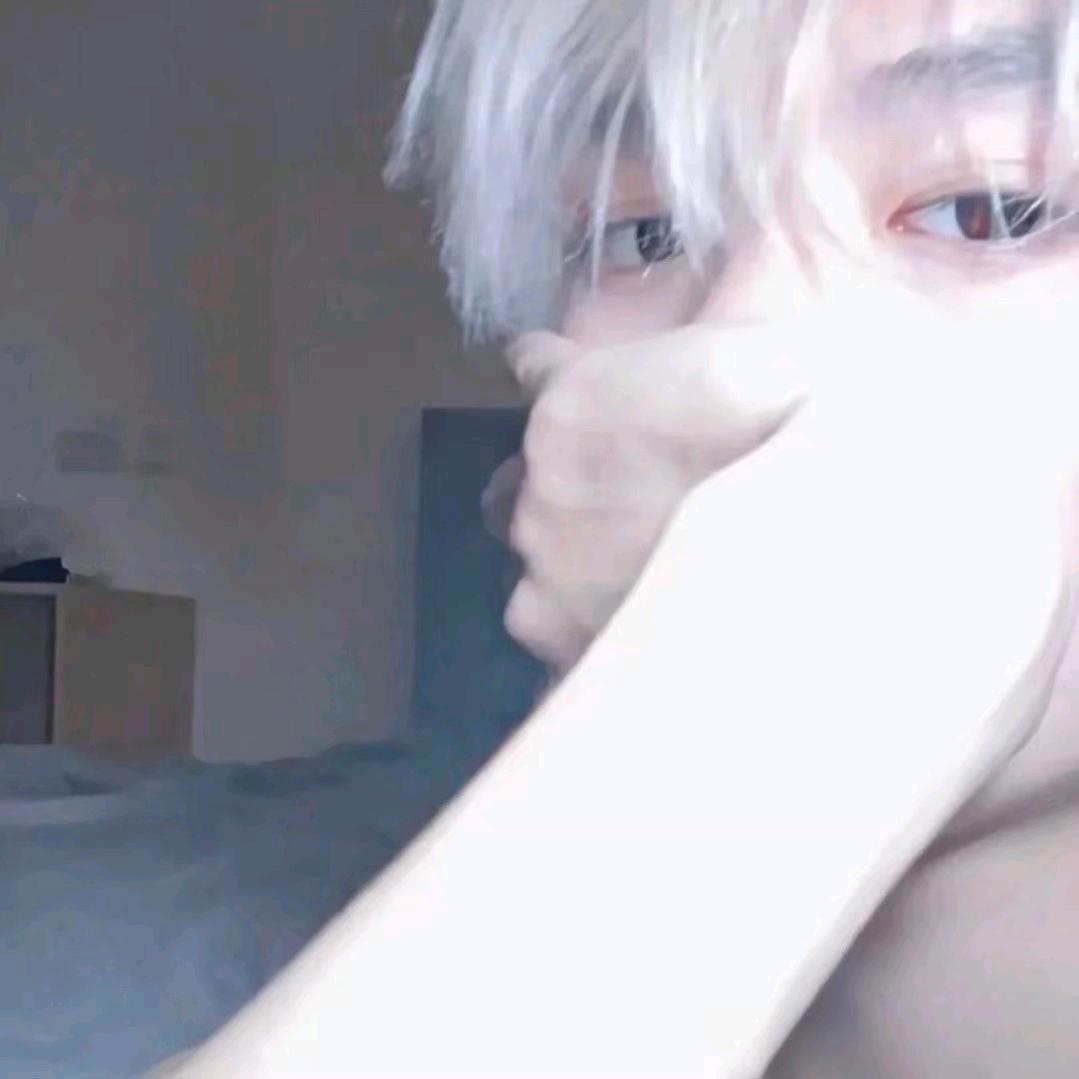 (⁍̥̥̥᷄д⁍̥̥̥᷅)