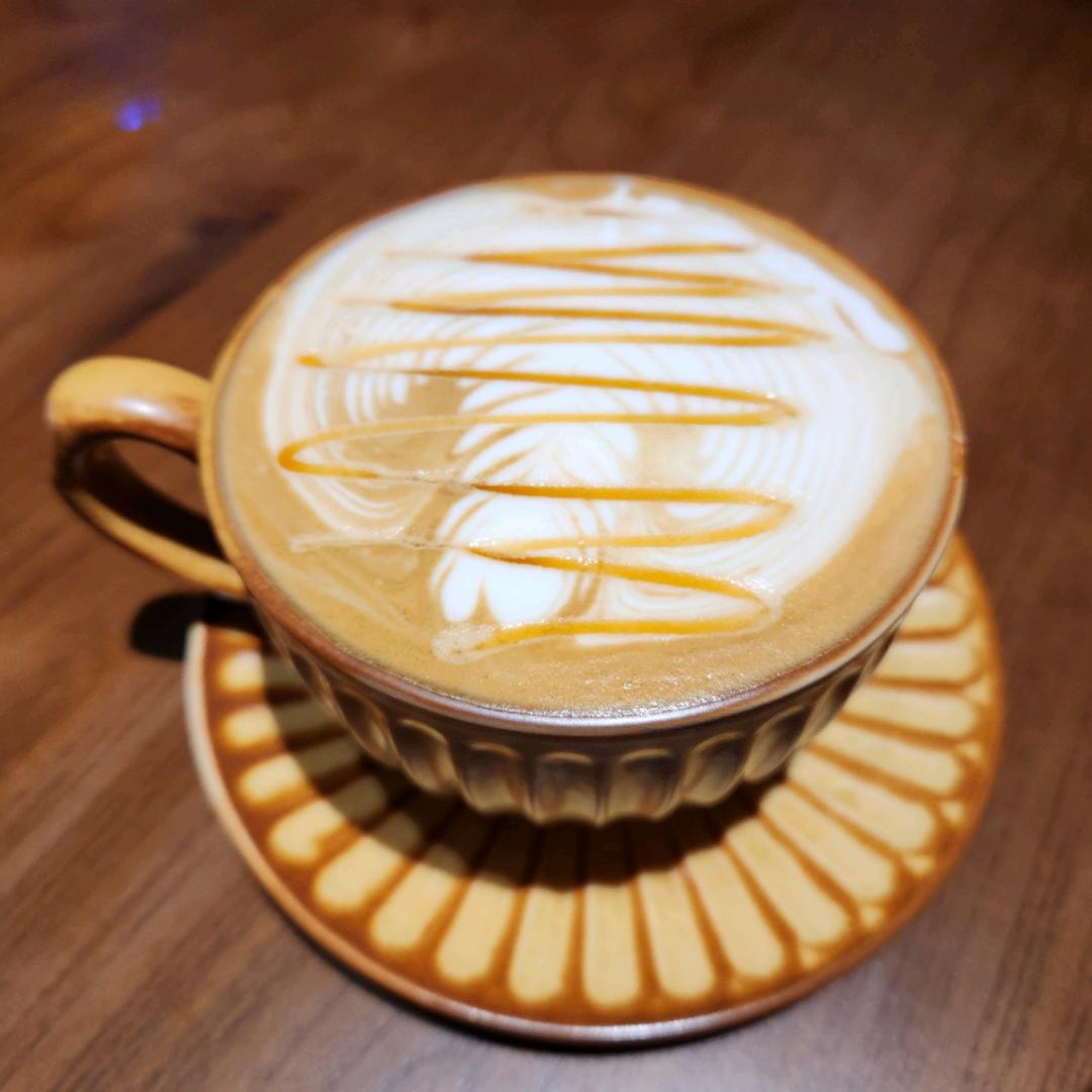 拿铁要喝冰的哦