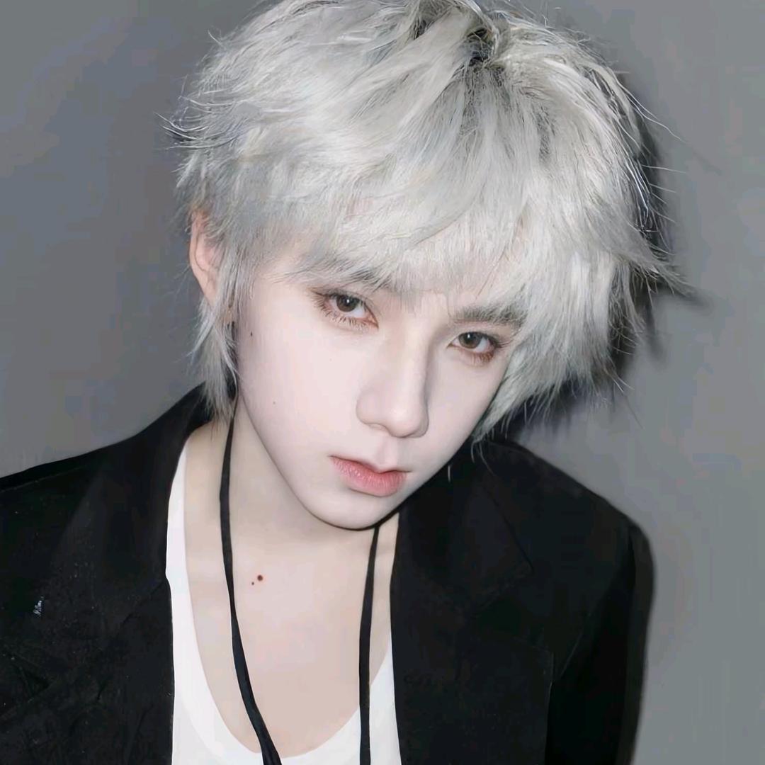 李