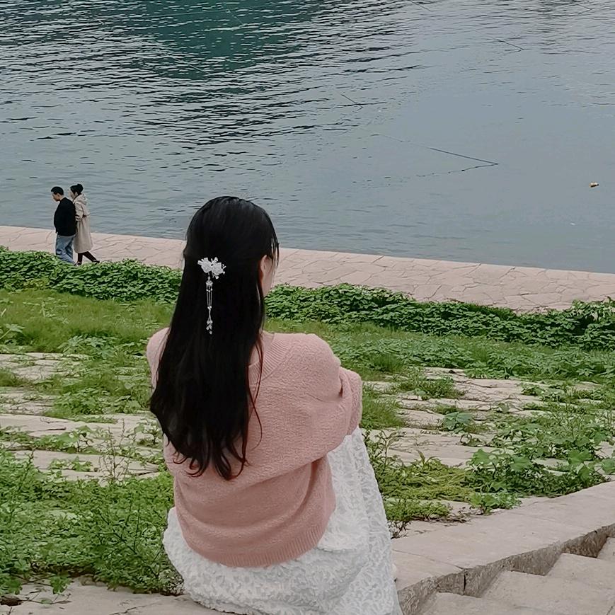 我很芒°