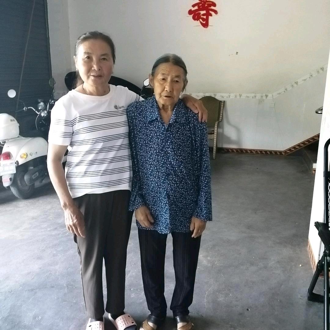 王阿姨。