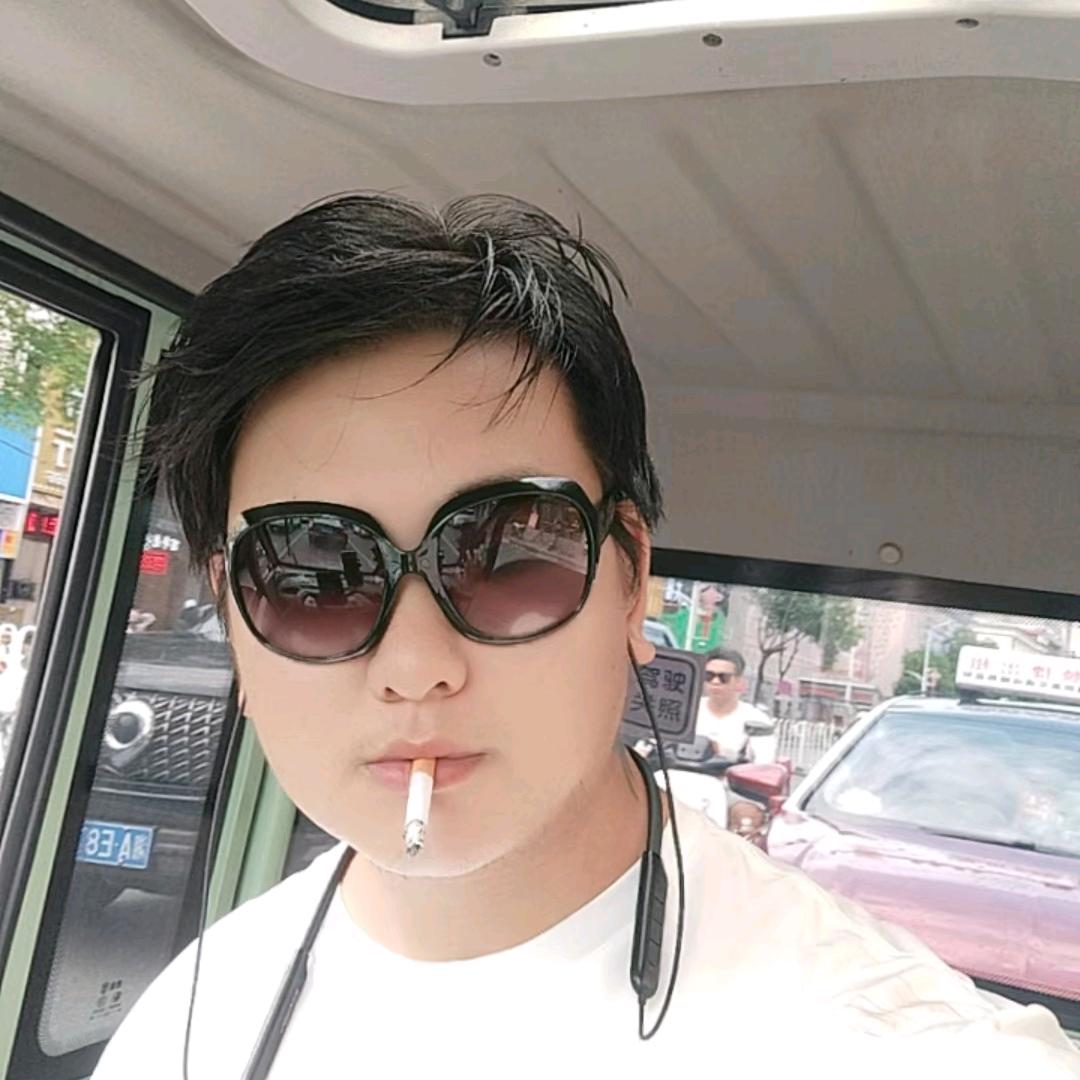 ꧁ღ90后的小玮有故事꧂