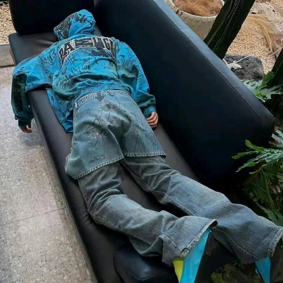 别看了快去睡觉