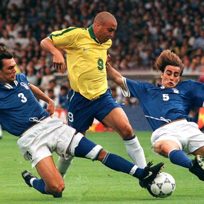 宝宝肚肚打雷了