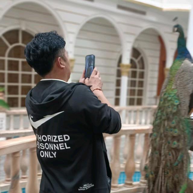 ( ˃̶̤́ 大叔꒳ ˂̶̤̀ )