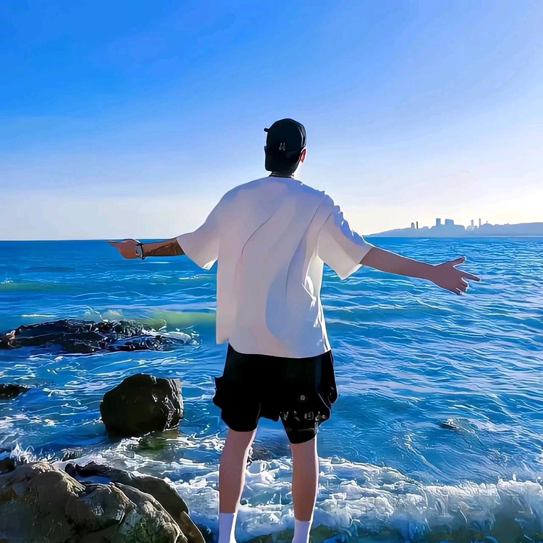 阳光开朗小航　　　　　　　　　🪳