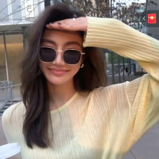 龍喜儿（原创穿搭潮流）