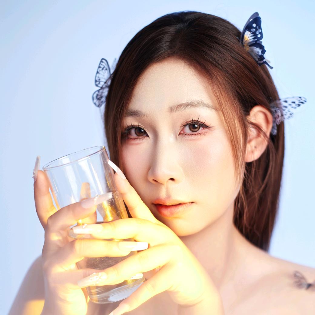 小夏在摆摊