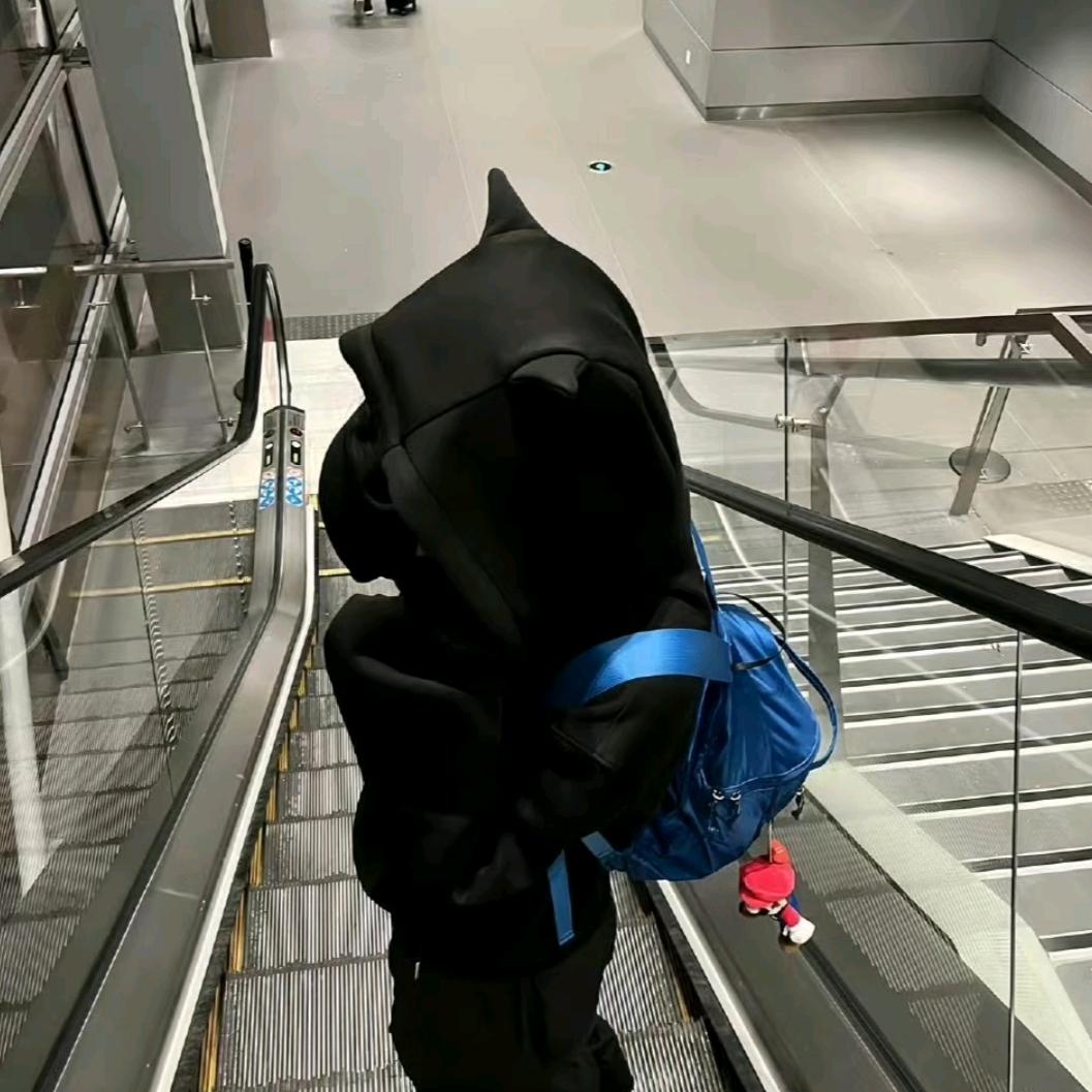 曌