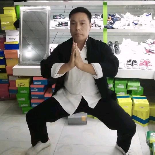 卖鞋小哥会功夫