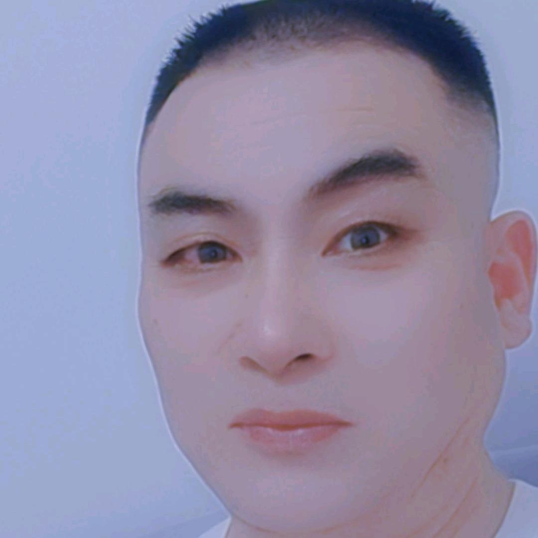 凭栏听雨