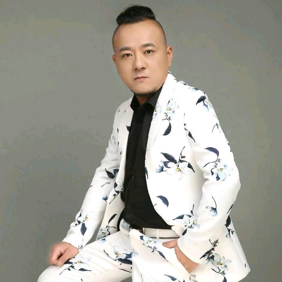 张斌.查理芒格