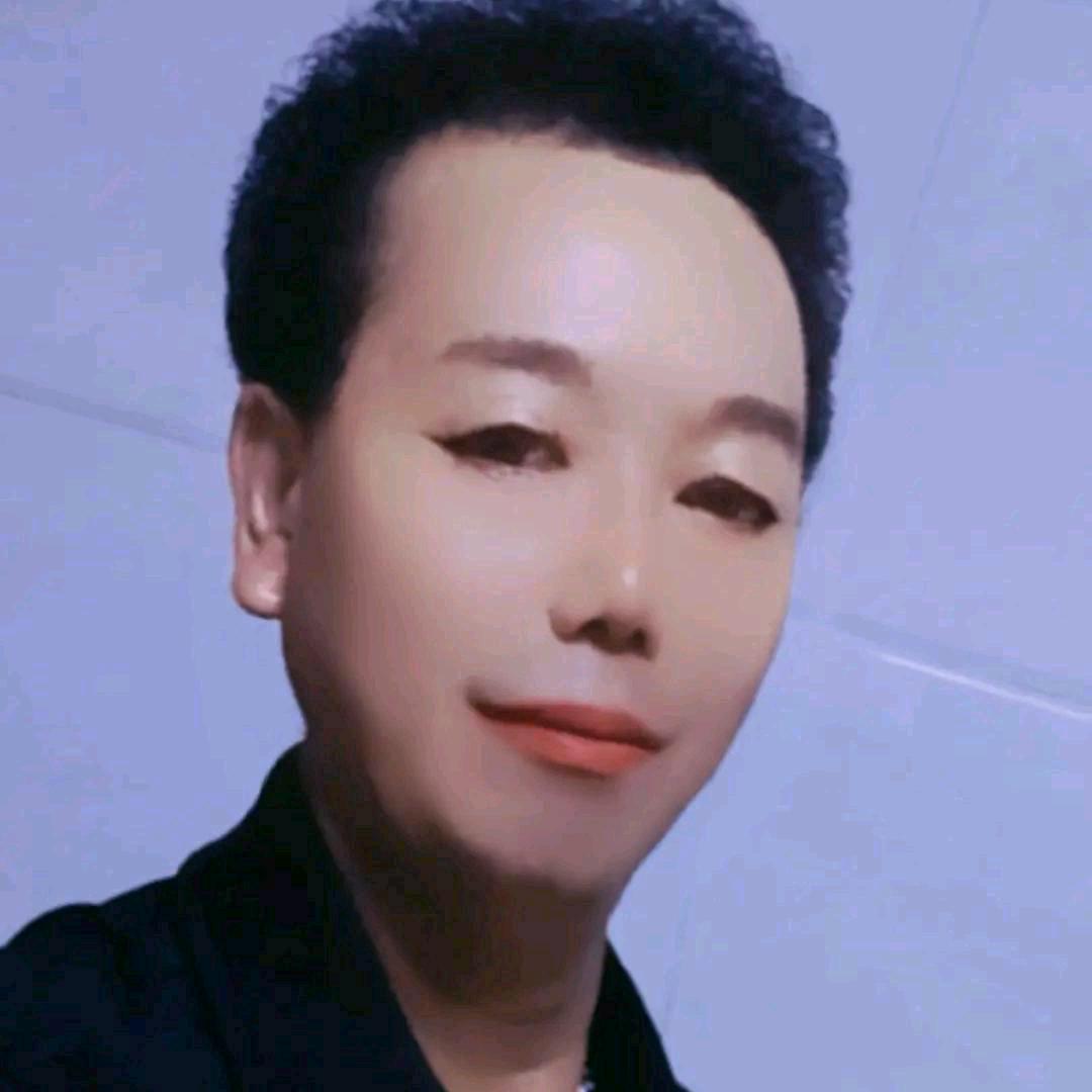 开心哥晚上6点半开播。