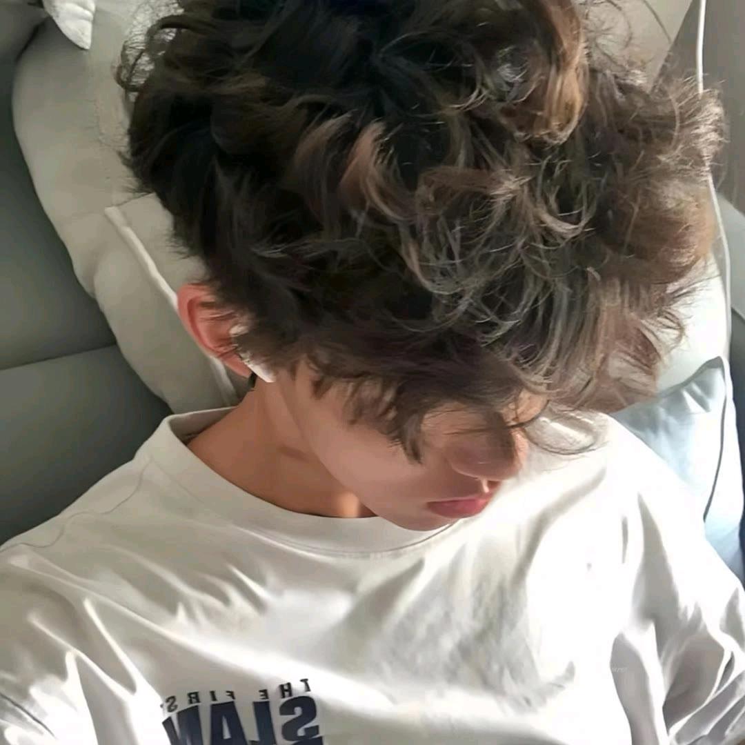 烫个卷毛迷死crush已是常态