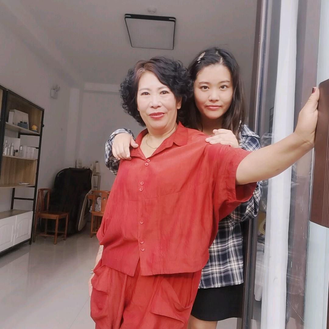 琴琴宏润耐火材料厂