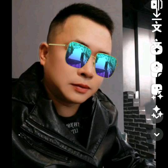 左一杯👿