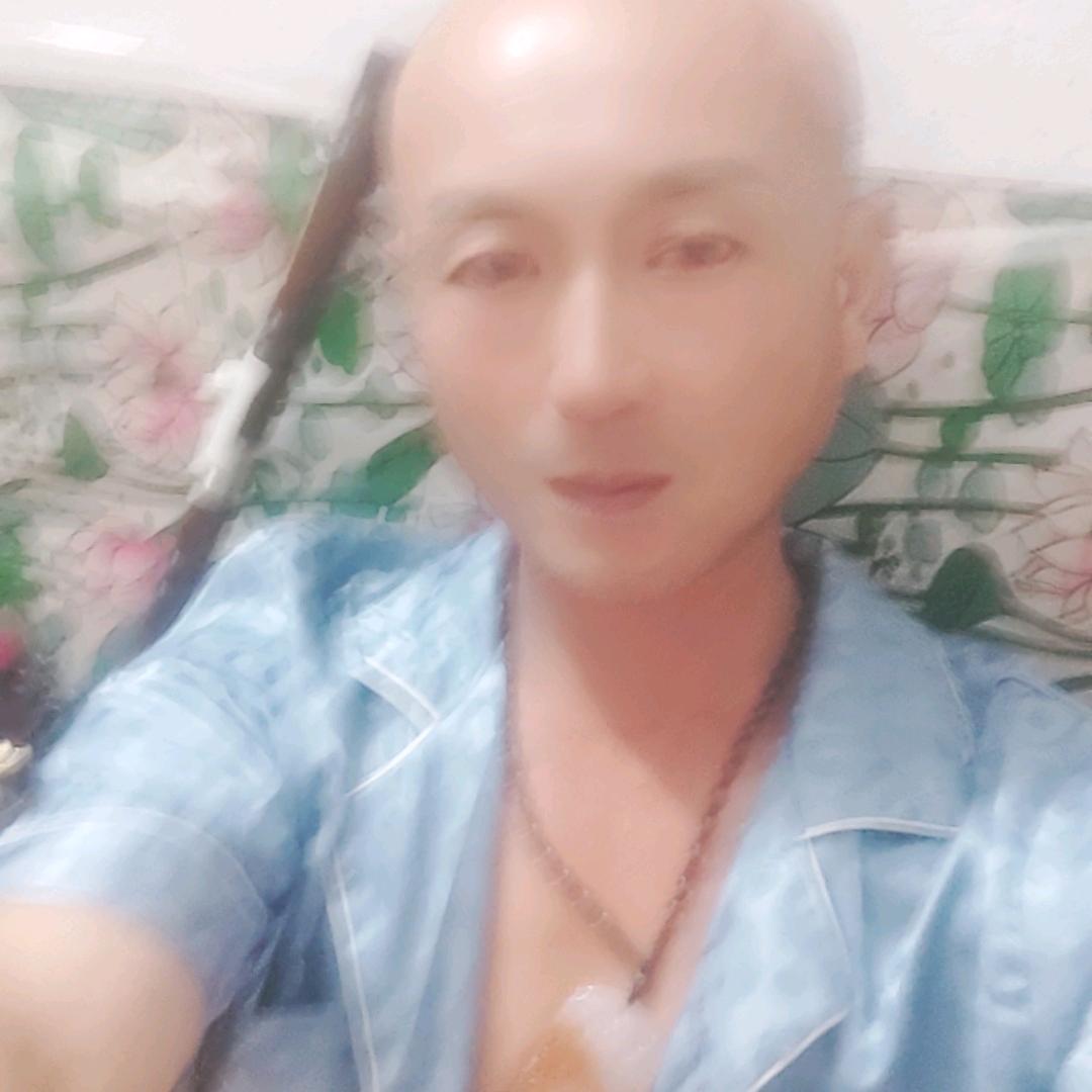 重情淡物