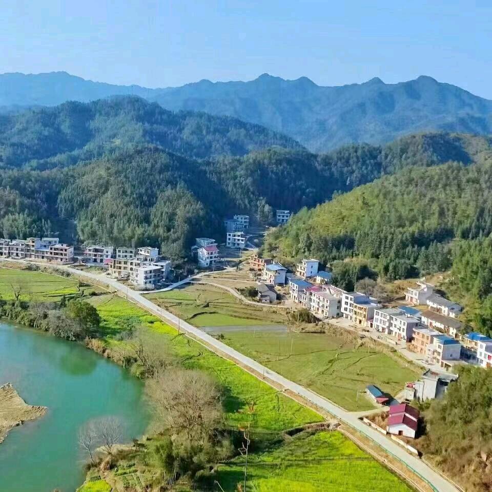.山清水秀