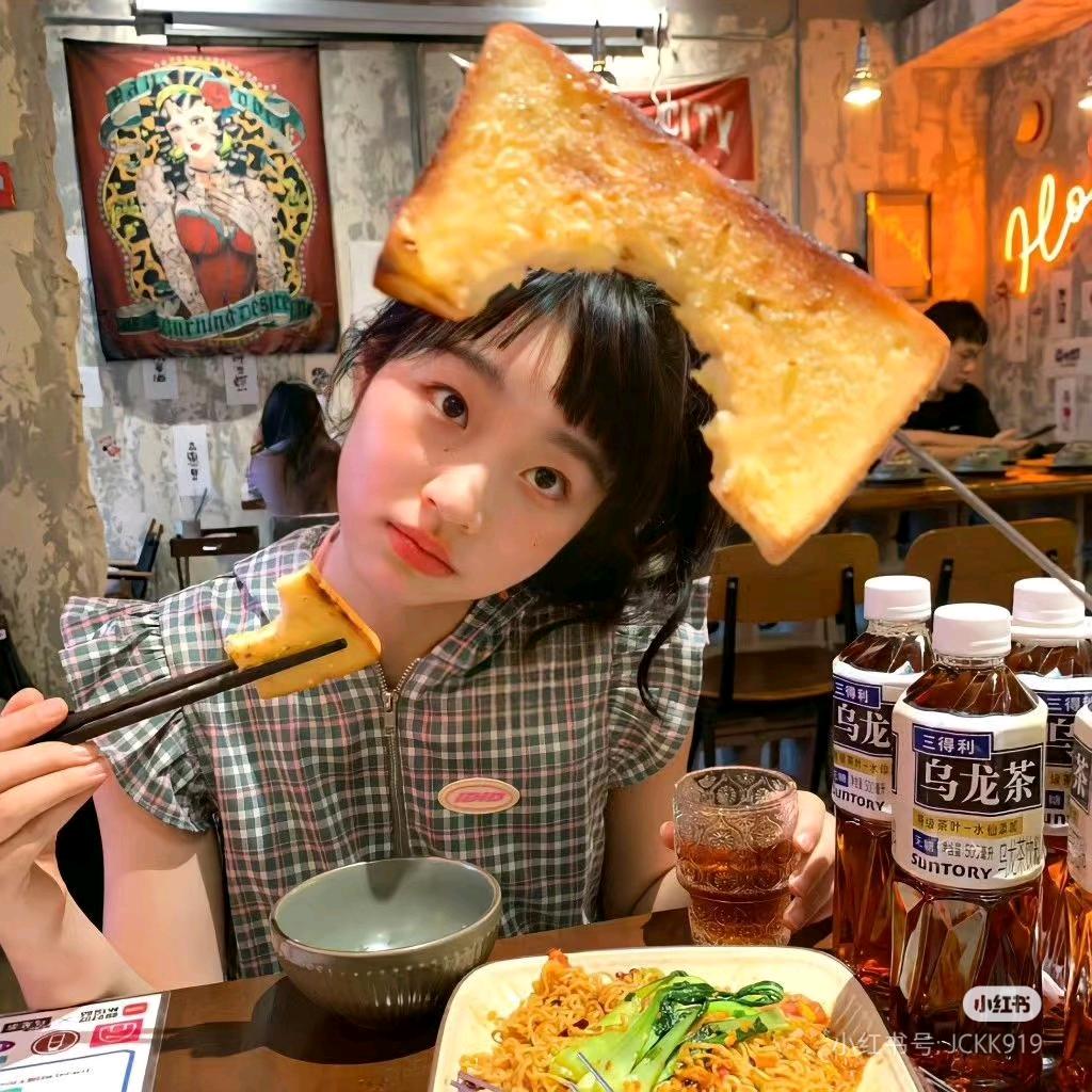 可爱小猪包