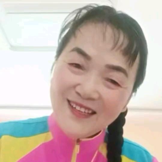 兰姐    晚上6:08开播