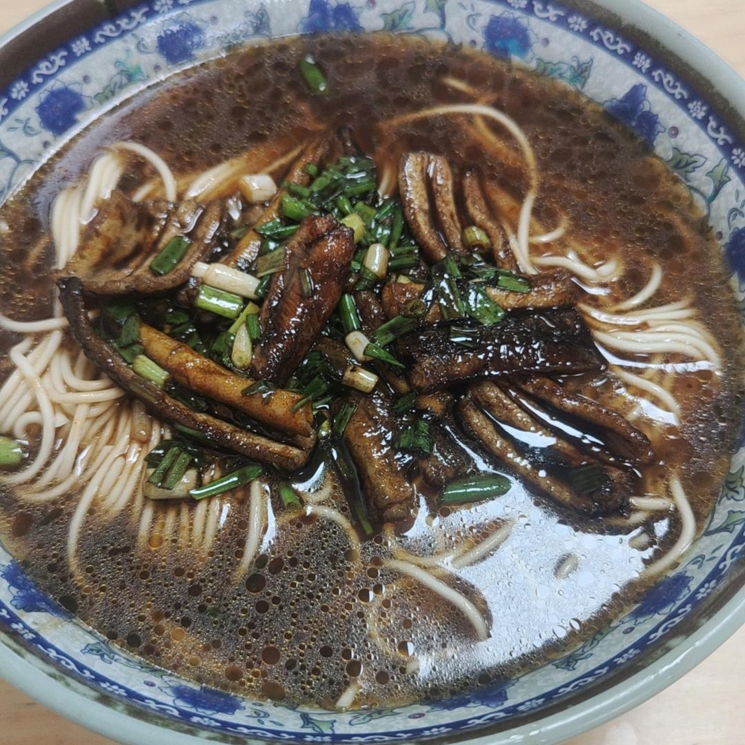 一碗长鱼面🍜
