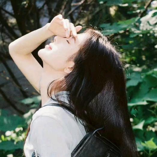 鞠了个躬