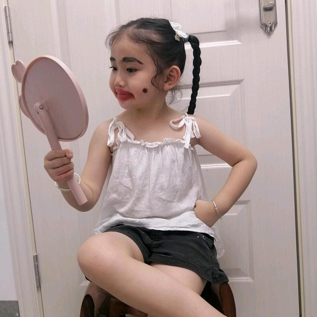 戏精~宁宝~腾贝