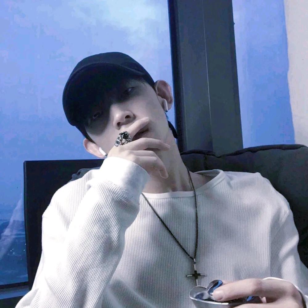 夜已深，愿你有个甜美的梦晚安