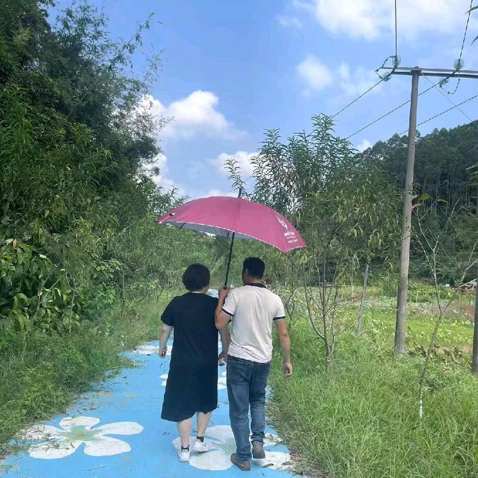 陆卫,中山市三乡镇润粤装饰建材店