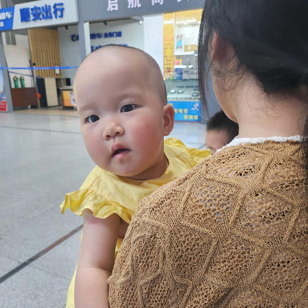 栀栀爸
