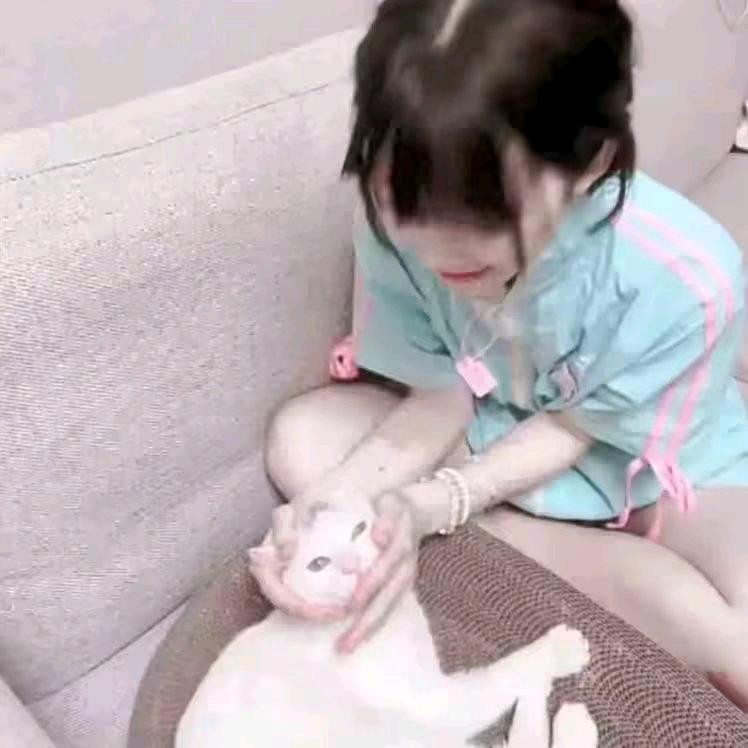 Hello冰冰