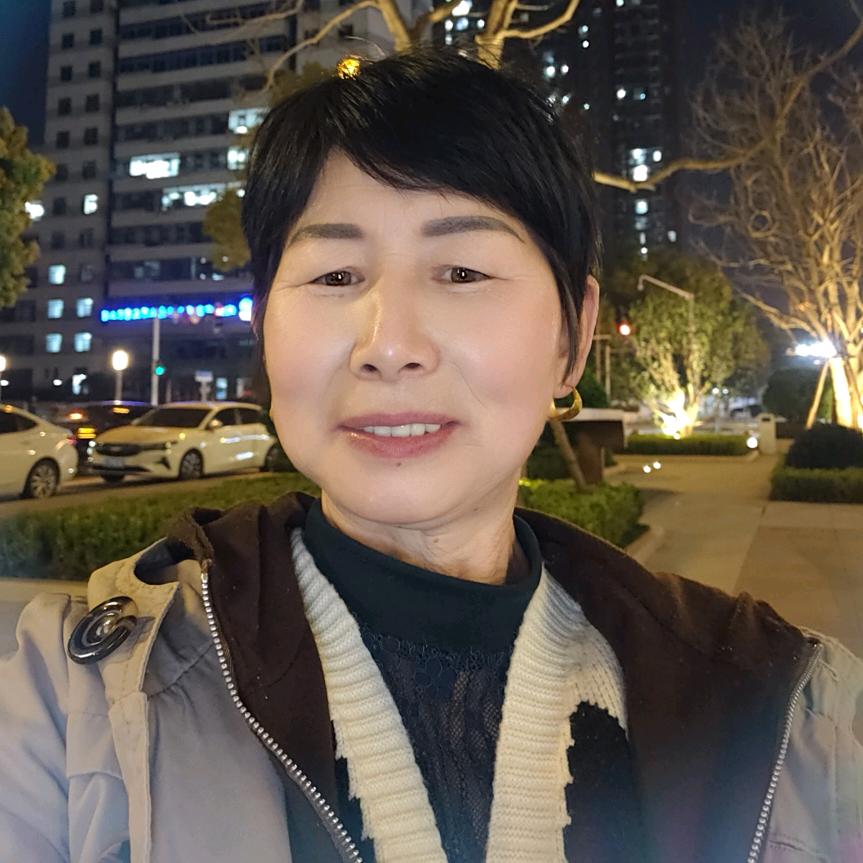 蓝天白云和花朵