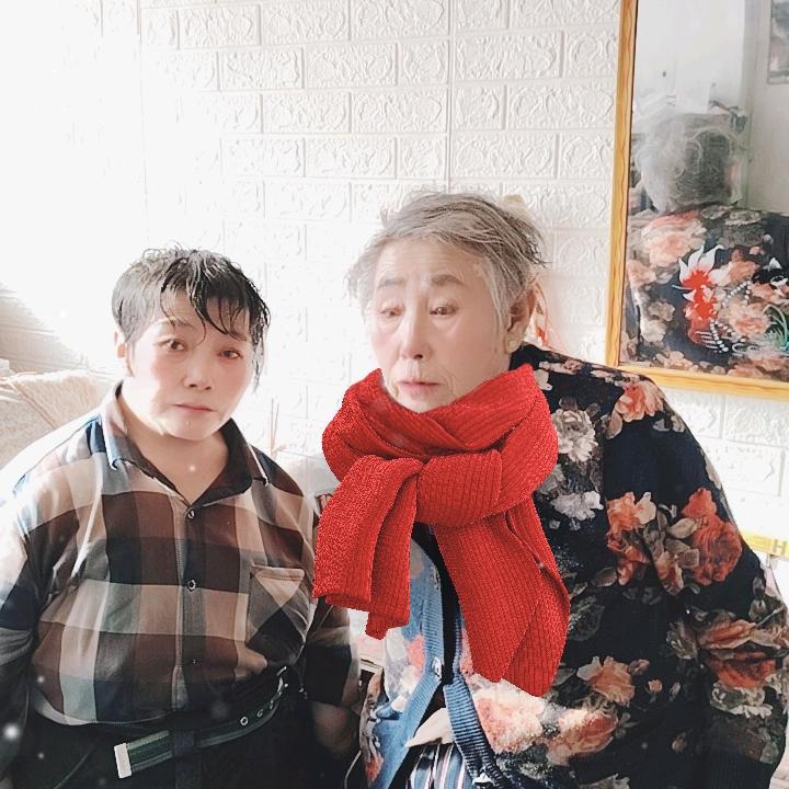 阿杰的奶奶和妈妈