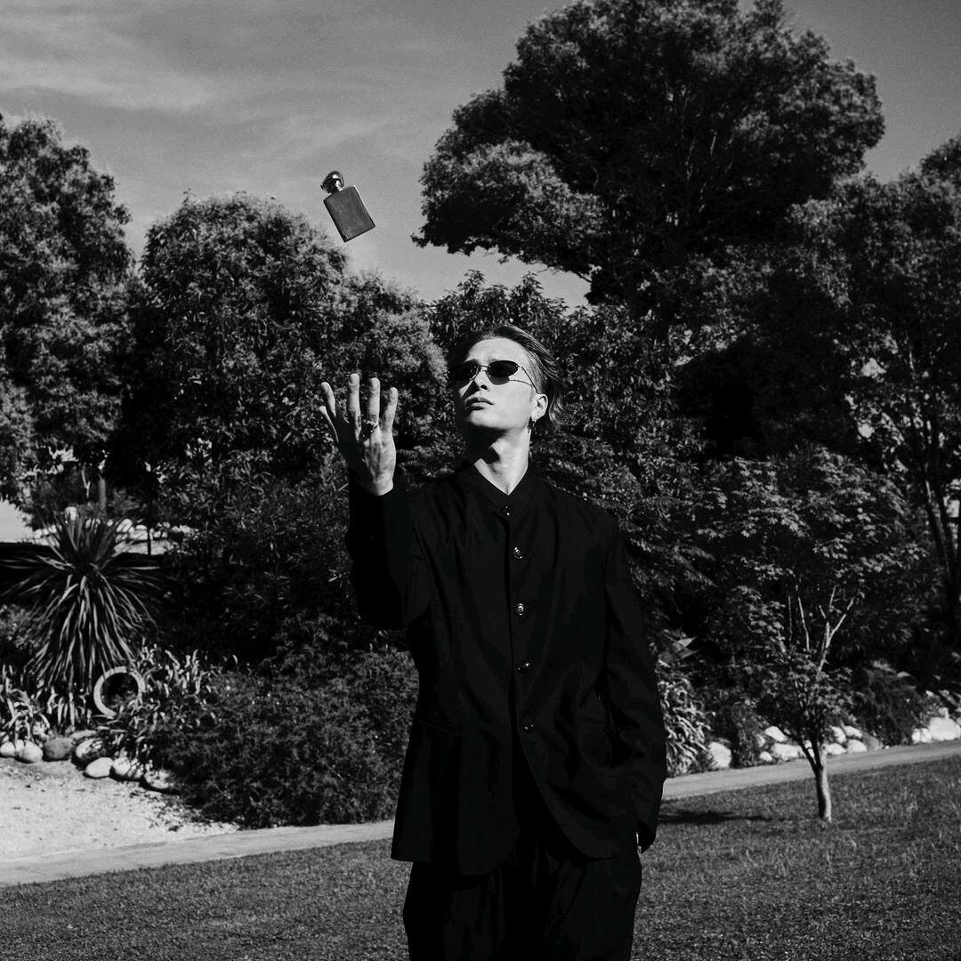 我和这个世界不太熟