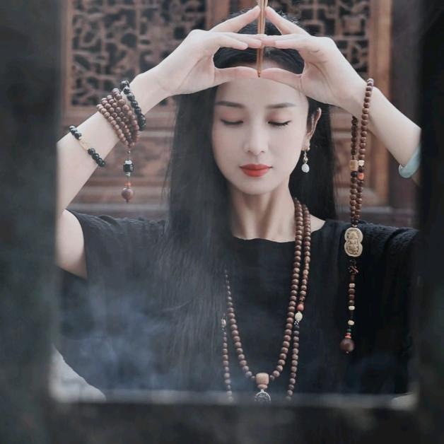 Miss.Zhou鑫鑫吖