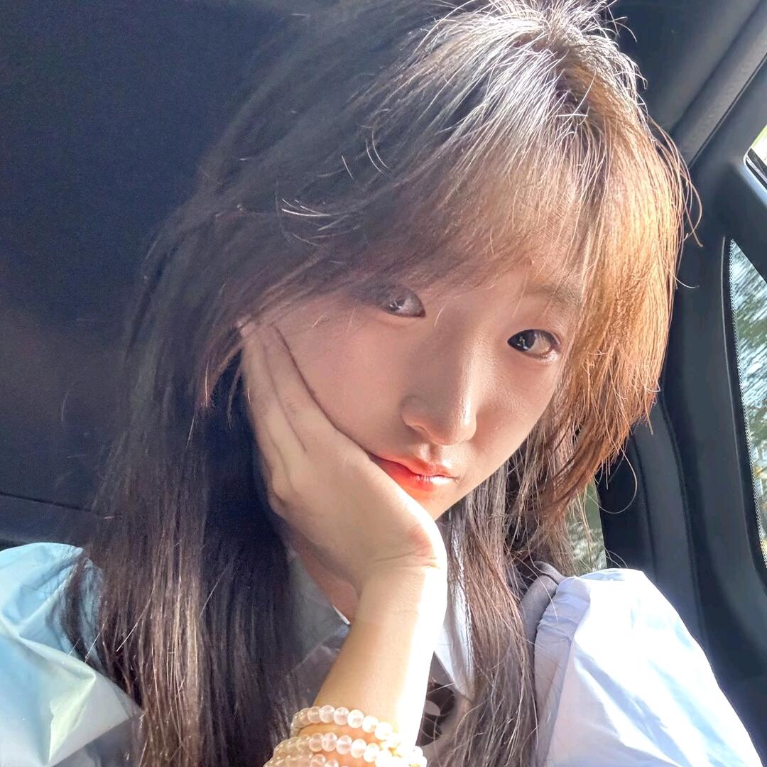 不许笑莹莹