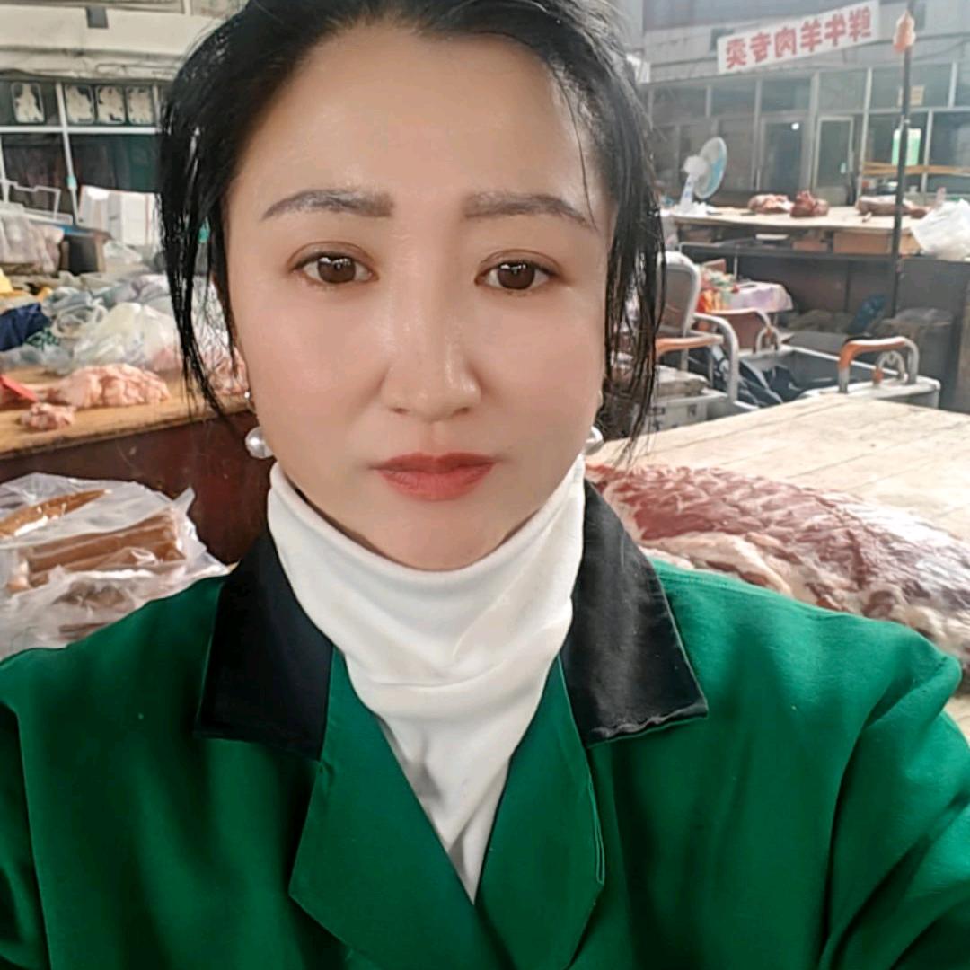 山河市场卖猪肉的小秋