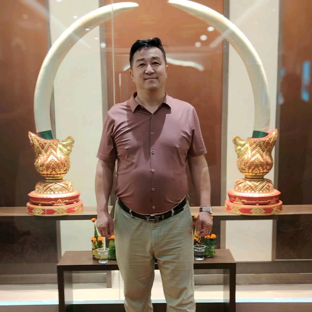 厚德载物李佳阳，老挝回中国物流